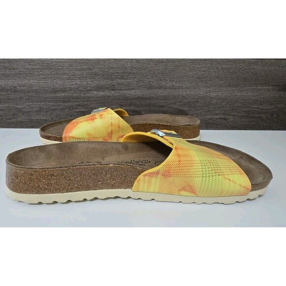 Birkis Birkenstock Womens Sandals Size 40/ US 9-9.5 Yellow Leather Buckle - Picture 7 of 7